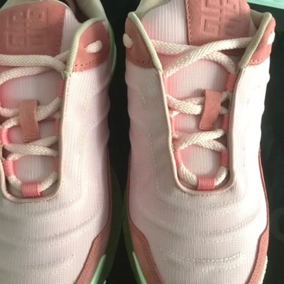 100% Authentic Givenchy Light Runner Sneaker Pink Bubble Gum Size 40/9.5 - Picture 9 of 12